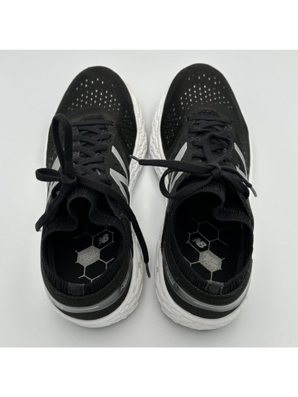 New Balance Fresh Foam Vongo v4 Running Shoes Women's Size 9 Black WVNGOBK4 - Picture 2 of 11
